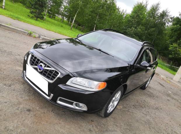 Volvo V70 III