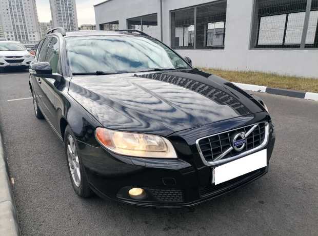 Volvo V70 III