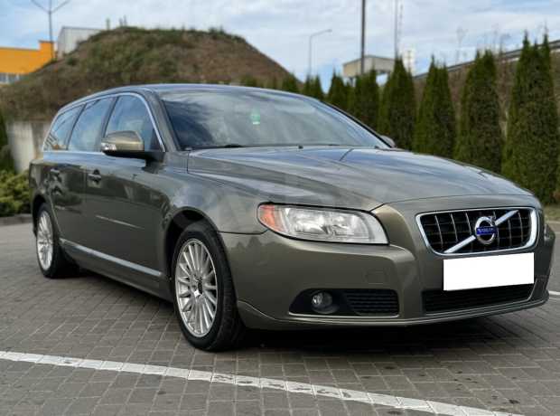 Volvo V70 III