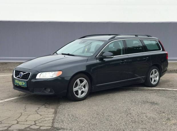 Volvo V70 III