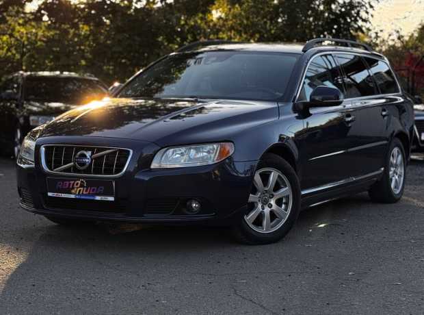 Volvo V70 III