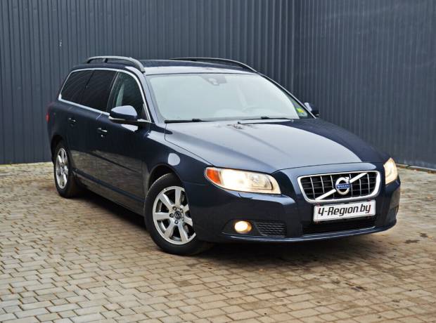 Volvo V70 III