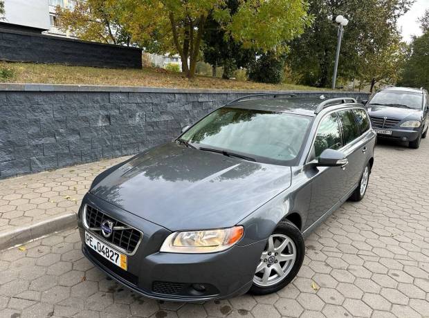 Volvo V70 III