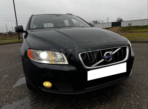 Volvo V70 III