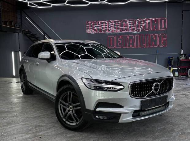 Volvo V90 Cross Country I