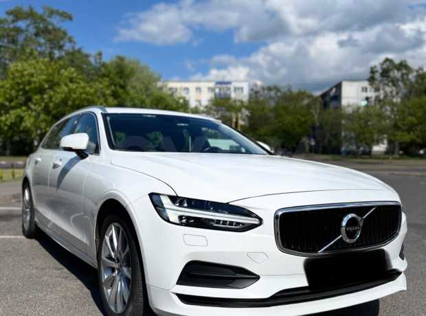 Volvo V90 II