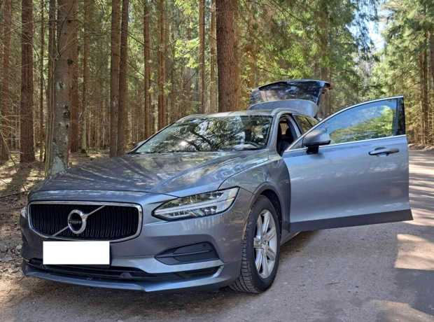 Volvo V90 II