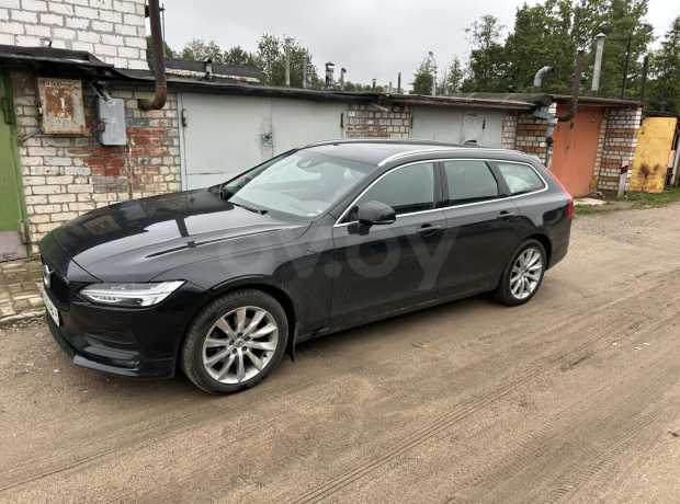 Volvo V90 II