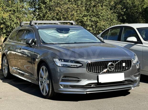 Volvo V90 II