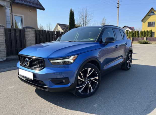 Volvo XC40 I