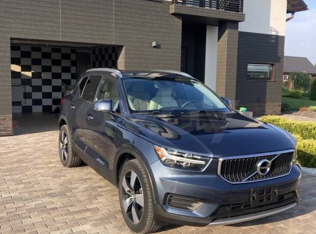 Volvo XC40 I