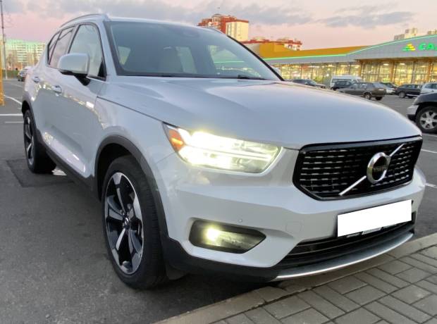 Volvo XC40 I