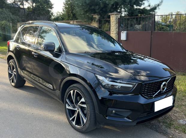 Volvo XC40 I