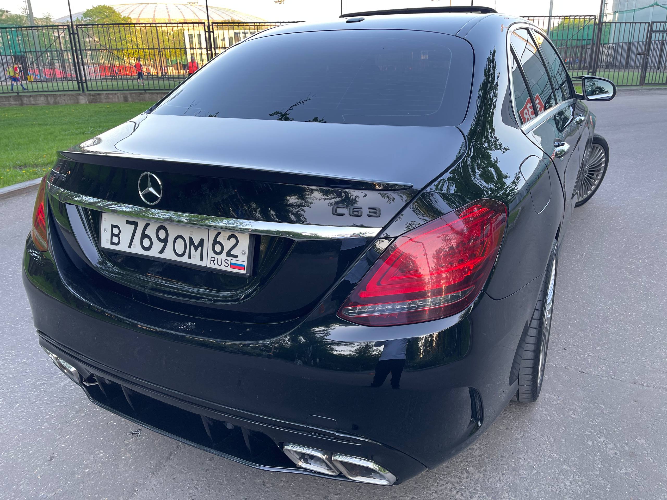 Mercedes-Benz C-класс, крышка багажника и задняя оптика
